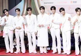 Девять человек The Boyz выиграли, отменив эксклюзивный контракт с One Hundred [Эксперт]