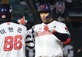 [Photo] Rayes: "Will we lose even like this?"