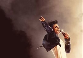 Sau buổi chiếu thử phim tiểu sử của Michael Jackson, các thành viên trong gia đình đã có biểu cảm trái ngược nhau...Triển vọng phim sẽ thành công vang dội