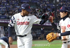 [Photo] Rodriguez 'Min-jae Good Catch'
