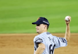 [Фото] Джек Кушинг "раскрывает обороты"