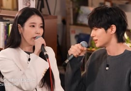 IU and Byun Woo-seok deliver a perfect cover of "It's You"... Original singer Sung Si-kyung says, "Better than me"