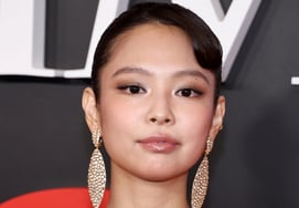"呜哇"JENNIE，好优雅啊。 美国时报评选100人 [Star Issue]