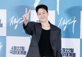 "Lotte is family." Even with a busy actor schedule preventing him from watching live broadcasts, he never misses the highlights! Why is Busan so passionate about the Giants? A local explains.