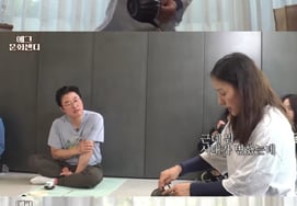 Ли Хёри "Жизнь топ-звезд?", написанная им.Потом чувствуется потеря". [И.]