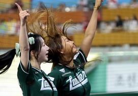 [Một lần thôi] Hôm nay phép thuật cũng không có tác dụng! Bae Soo Hyun và Heo Soo Mi phấn khích với cú home run đỉnh cao."