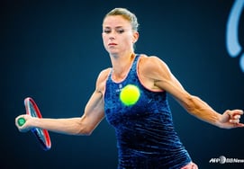 ランジェリーモデルも務めた女子テニスの引退選手が、妊娠中に突然復帰を宣言「2027年に会いましょう」"