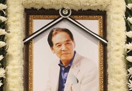 Cố diễn viên Kim In Moon qua đời sau khi chiến đấu với căn bệnh ung thư bàng quangKỉ niệm 15 năm ngày 25