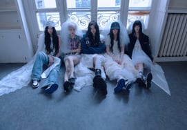 ベールをかぶったアイリット、堂々と直進「君の最愛のあなたはまさに私」