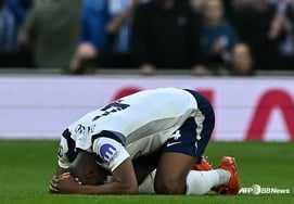 Even supercomputers and all of history are convinced of Tottenham's descent to the second division... "Relegation probability as high as 57%"