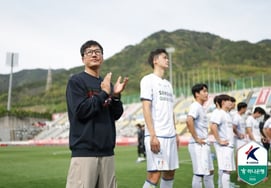 "I saw a young elementary school fan while walking..." Suwon Samsung manager Lee Jung-hyo reveals a surprising anecdote: What was he thinking? [Suwon]