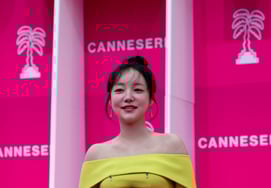 《金基利♥》文智仁将出席戛纳电影节围绕D型曲线走上了粉色地毯