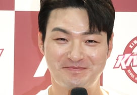 [相片儿] 朴炳镐表示，"我会笑着离开的"'