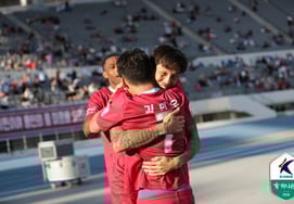 『ソク・ヒョンジュン、Kリーグデビューゴールにマルチゴール炸裂』 ヨンイン、キムヘに4-1完勝『感激の創設初勝利』 [ヨンイン 現場レビュー]