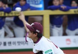 [Photo] Won Jong-hyun 'Protects Park Jun-hyun's Victory'