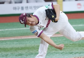 [Фото] Вон Чон Хён, девушка и шляпа...