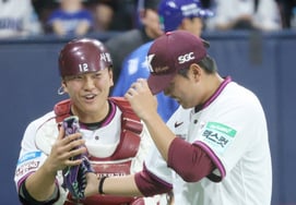 [相片儿] 朴正勋 '建熙哥 谢谢你''