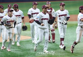 [Фото] Кивум: «Мы тоже присоединяемся к победоносному маршу»