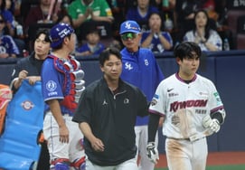 [Фото] Пак Су Чжон 'Я пойду на первую базу''