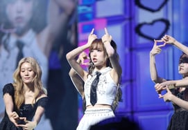 Choi Yena thu hút fan bằng màn trình diễn live hoàn hảoConcert tại Macau đã kết thúc