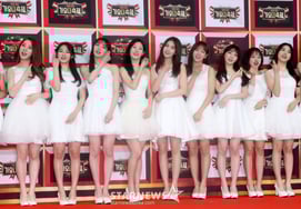 「チョン・ソミ、‘作詞’に参加」..I.O.I、タイトル曲は『突然』 [公式]