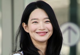 シン・ミナ「デビュー当時の姿そのまま」 [★写真]