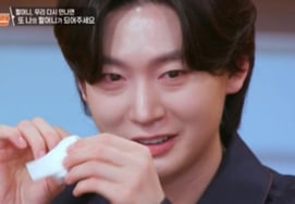 "By my side until the end" Kim Yong-bin, longing for his grandmother... a moving song at her grave [Pension Restaurant]