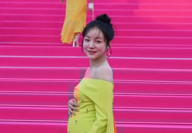 Attending the world stage... Moon Ji-in, 'Kim Ki-ri♥', dominates with 'DLINE' "Prenatal care during the Cannes series" [Star Issue]