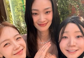 "On a Beautiful Day" Bang Min-ah, an unexpected connection with Shin Hyun-ji... Attends 'secret wedding'