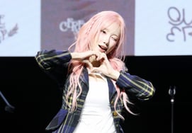 洋红色，连脚尖都很可爱 [★照片]