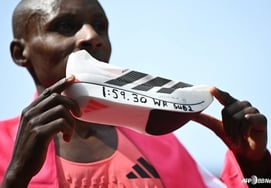 『500ドルの奇跡』という人はいなかった、どうやって史上初の『マラソン2時間壁』を破ったのか··· 「天が助けてくれた」'