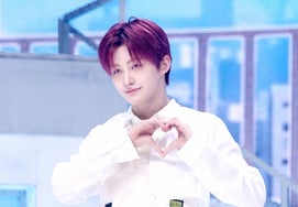 ジフン、ぴったりのレッドヘア [★写真]