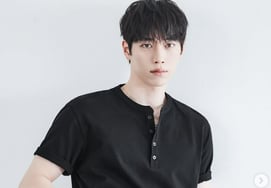 1世帯1ソ・カンジュンの普及が急務..一人で見るのがもったいないほどの男性ビジュアル