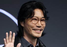 Choi Gwi-hwa, furious over questions about appearing in 'The Outlaws 5'... "I choose my works" [Star Issue]