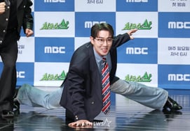 ブーム「テンションを上げる登山ポーズ」 [★写真]