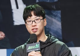 Ким Мён Ёп, продюсер «Чхве У Сусан» с приветствием [★Фото]