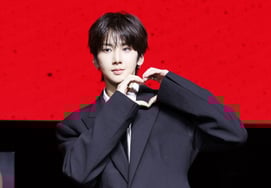 Vẻ đẹp trai nam tính, khuôn mặt nhỏ nhắn [★Ảnh]