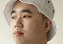 Покойный Джерри К. скончался во время борьбы с раком мозга.Сегодня (29-е) я ложусь в постель