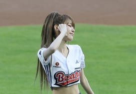 [Photo] Victory Fairy YENA Waking Up the Teddy Bear