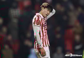 "Ba Jun-ho, time is running out" — cold-blooded Stoke even weighs his transfer value... A cold front forecasted