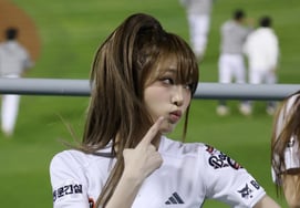 [フォト] イェナのそらしチャレンジ