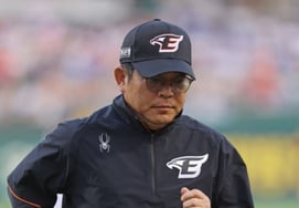 Huấn luyện viên ném bóng 65 tuổi của 'ERA 3.55→5.24' rời khỏi đội hình và huấn luyện viên Dal cũng lo lắng "Tại sao không có căng thẳng, trước tiên phải hồi phục" [hiện trường Daejeon]