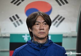 А как насчёт защиты Хон Мён? "Улыбается только сильная команда" Предупреждение чемпионата мира по футболу → Вышел критический голос