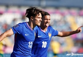 "殴打女友后逃跑吧，疯狂奔跑→交通事故重伤"在法国队长担任约会暴力前科者 巴伦西亚的希望之星最终"退出"