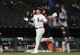 哇，"日本击球手竟然在ML本垒打排行榜上排名第一……' 日本列岛兴奋不已，"没想到会到这种程度"" 美国当地也对此赞不绝口