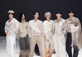 Вкус билетной группы JYP.Опубликованы фотографии за кулисами видеоролика "Вояджера"