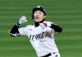 [One-shot success] 'A chance at the bases loaded that cannot be missed!' Seven-run, two-RBI tying double by Yoo Jun-gyu