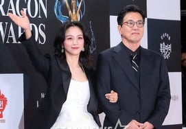 汤唯♥金泰勇导演公布怀二胎的"小马玩具"..."意想不到的事情" [Star Issue]