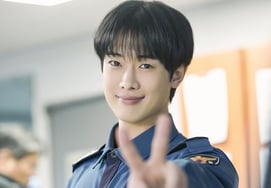 Choi Woo-jin draws attention as 'Park Soon-kyung' in the pollution-free charm of 'Simu-myeon Yeon-ri-ri'