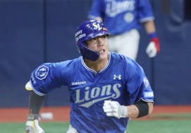 Samsung's 'Ryu Ji-hyuk also sidelined,' ruled out of starting lineup against Doosan due to knee contusion; "May be available as a pinch hitter" [Jamsil on-site]